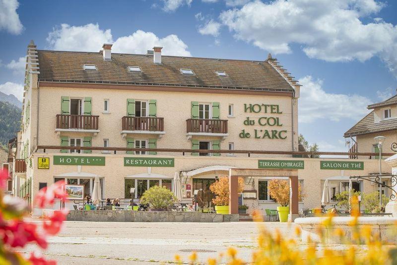 Logis Hotel - Le Col De L'Arc Ланс-ан-Веркор Экстерьер фото